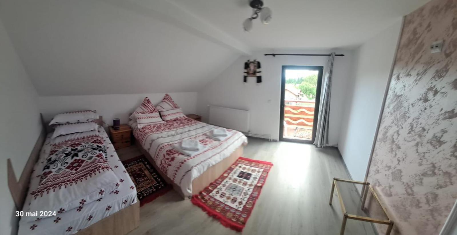Casa Vasy Guest House วาตราดอร์เนย์ ภายนอก รูปภาพ