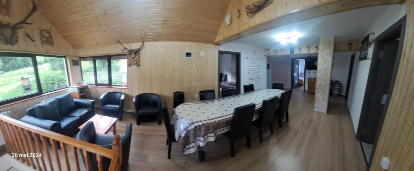Casa Vasy Guest House วาตราดอร์เนย์ ภายนอก รูปภาพ