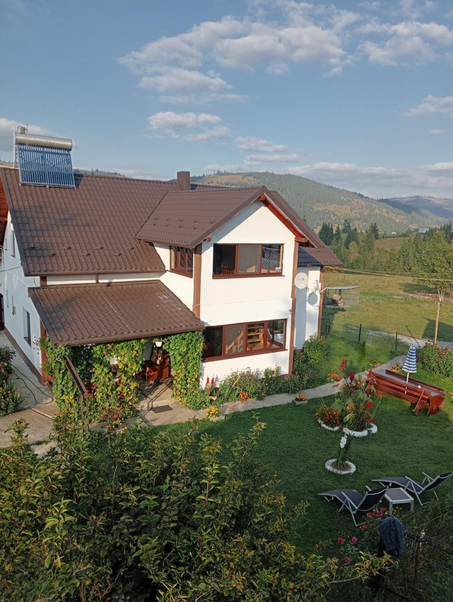 Casa Vasy Guest House วาตราดอร์เนย์ ภายนอก รูปภาพ