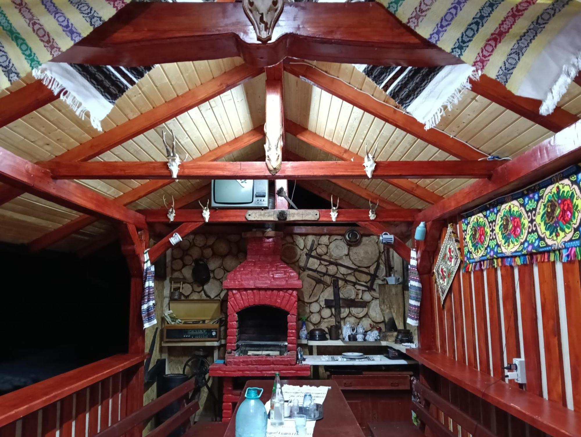 Casa Vasy Guest House วาตราดอร์เนย์ ภายนอก รูปภาพ